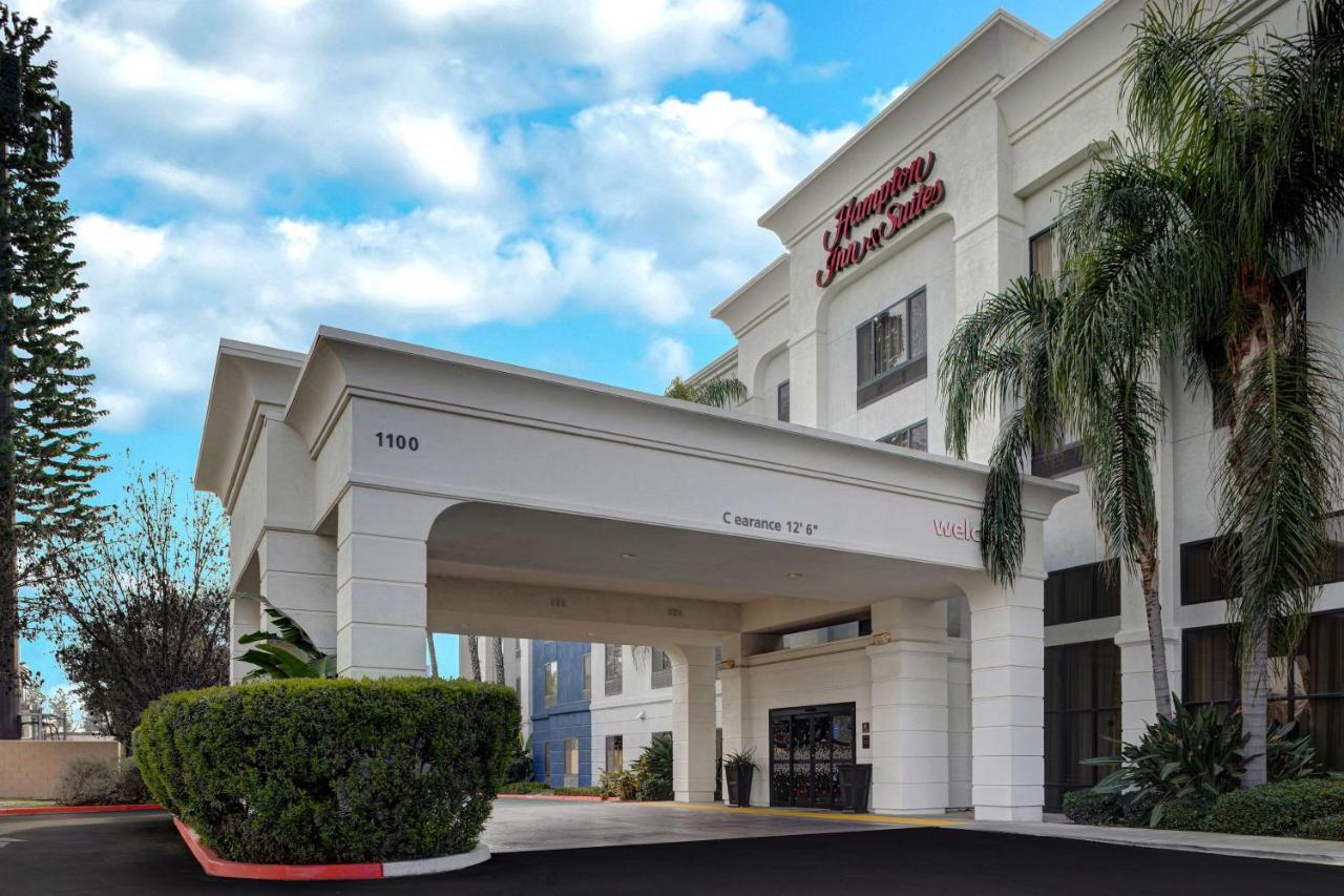 Hampton Inn & Suites Tulare Bagian luar foto