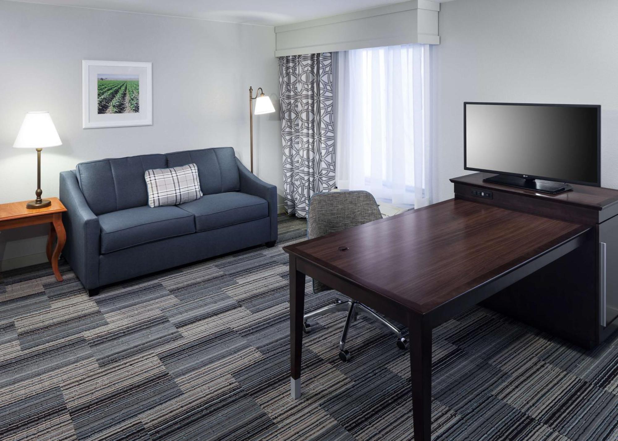 Hampton Inn & Suites Tulare Bagian luar foto